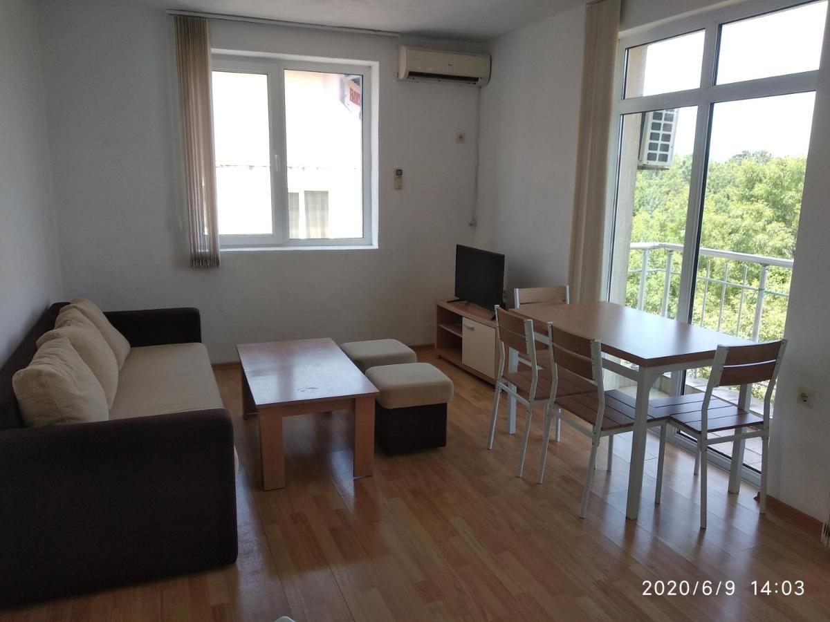 Apartment Stoyanovi Primorsko Ngoại thất bức ảnh